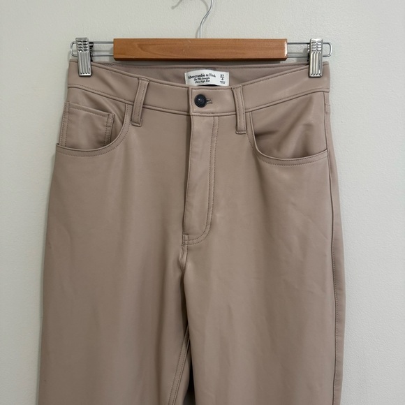 Abercrombie & Fitch NWT Faux Leather The 90's Straight Ultra High Rise Pants - Picture 3 of 9